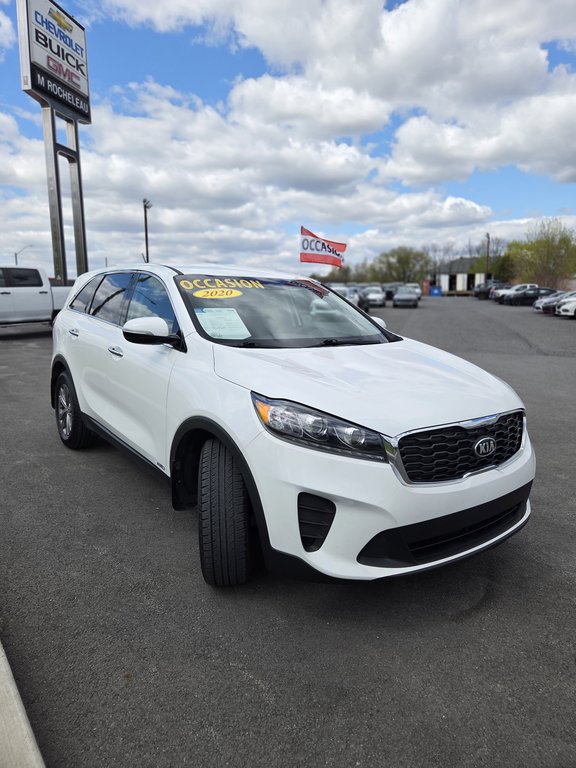 2020 Kia Sorento LX in Cowansville, Quebec - 3 - w1024h768px