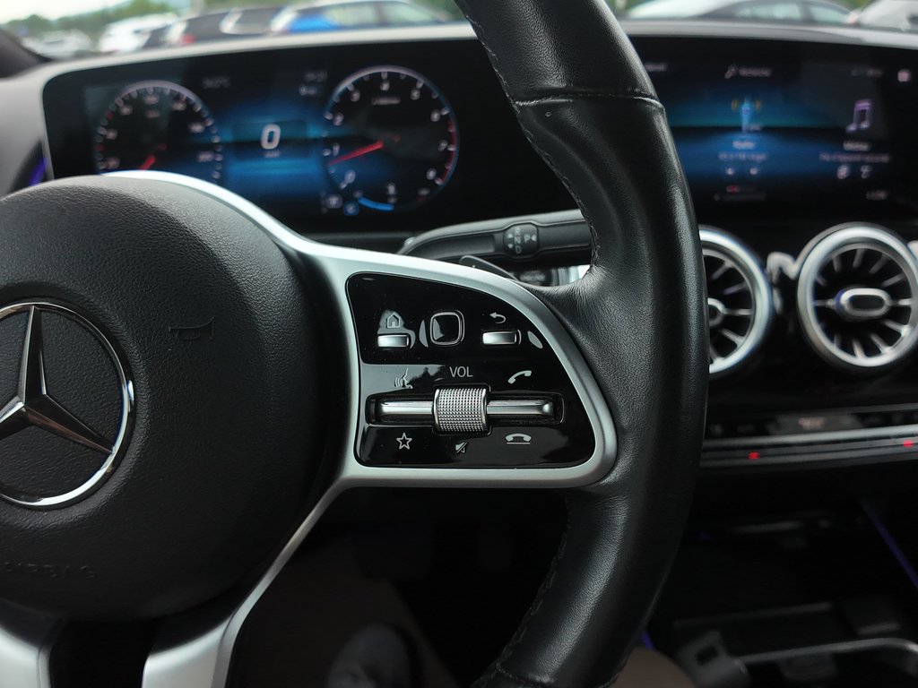 Mercedes-Benz GLB 250 2020 à Cowansville, Québec - 13 - w1024h768px
