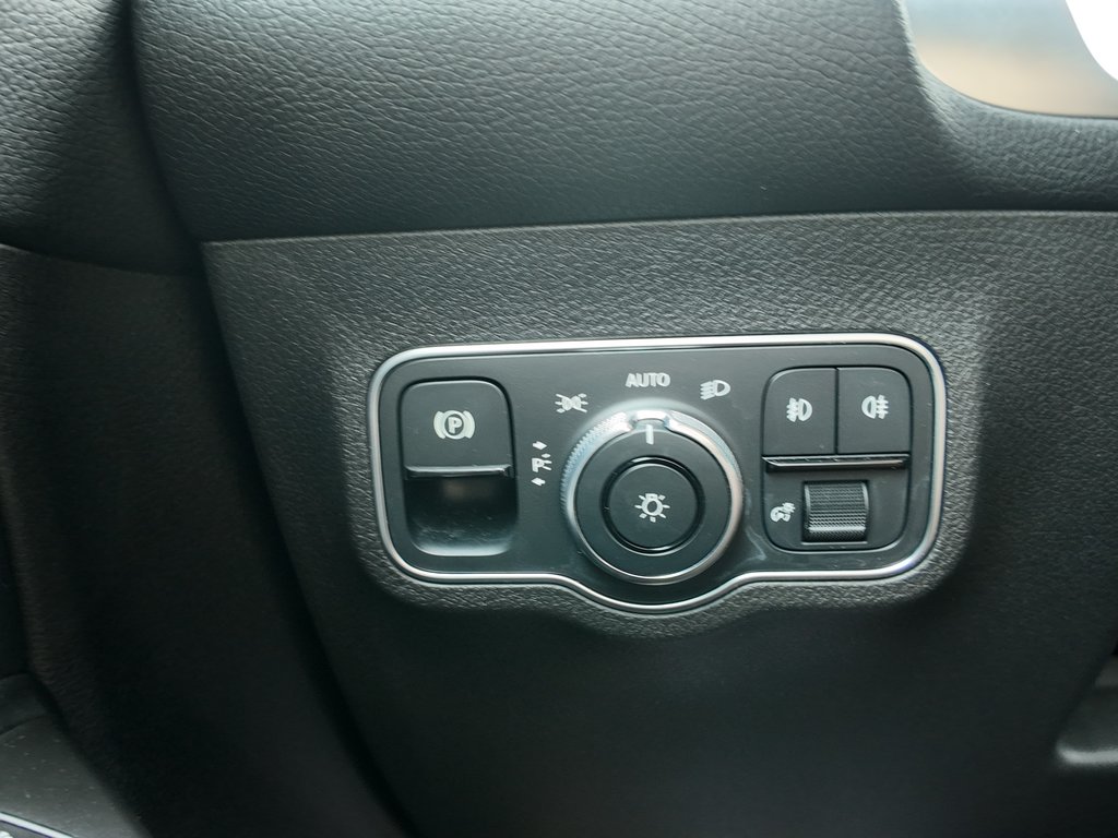 Mercedes-Benz GLB 250 2020 à Cowansville, Québec - 15 - w1024h768px