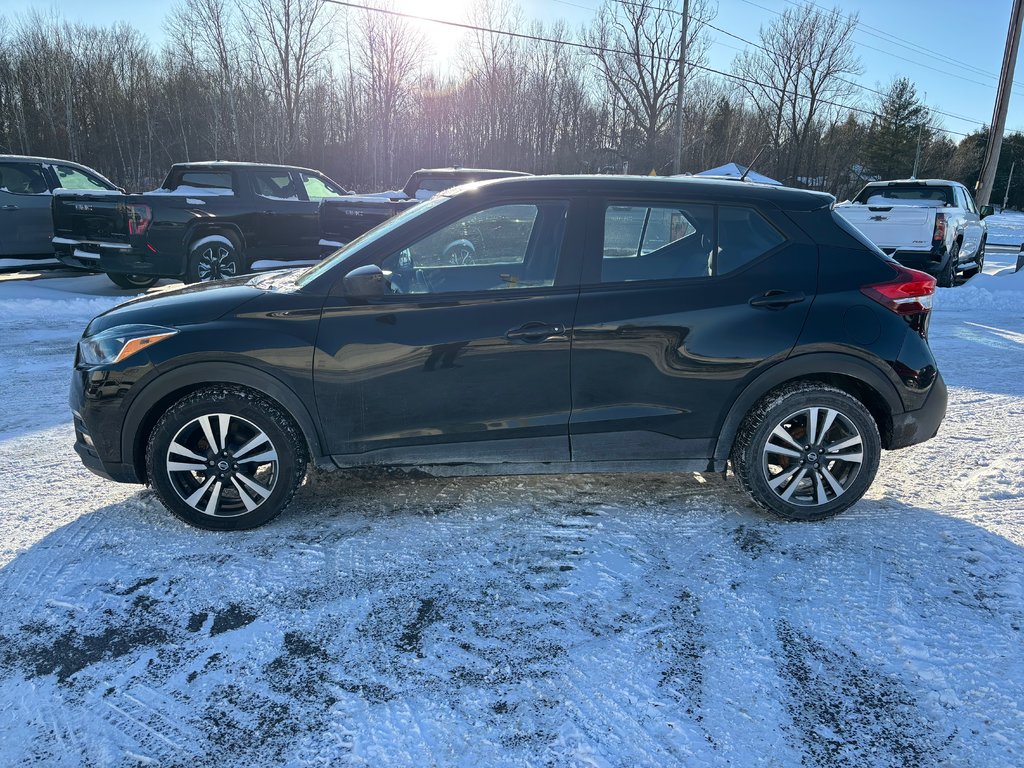 Nissan Kicks SV 2020 à Cowansville, Québec - 2 - w1024h768px