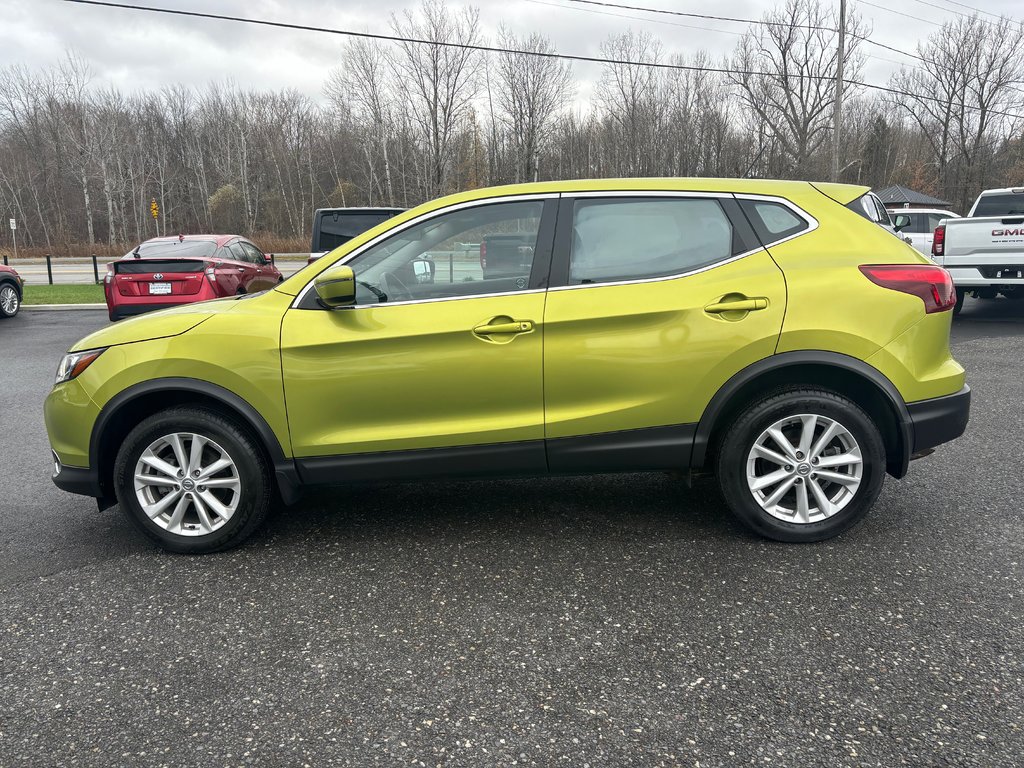 Qashqai SV 2017 à Cowansville, Québec - 2 - w1024h768px