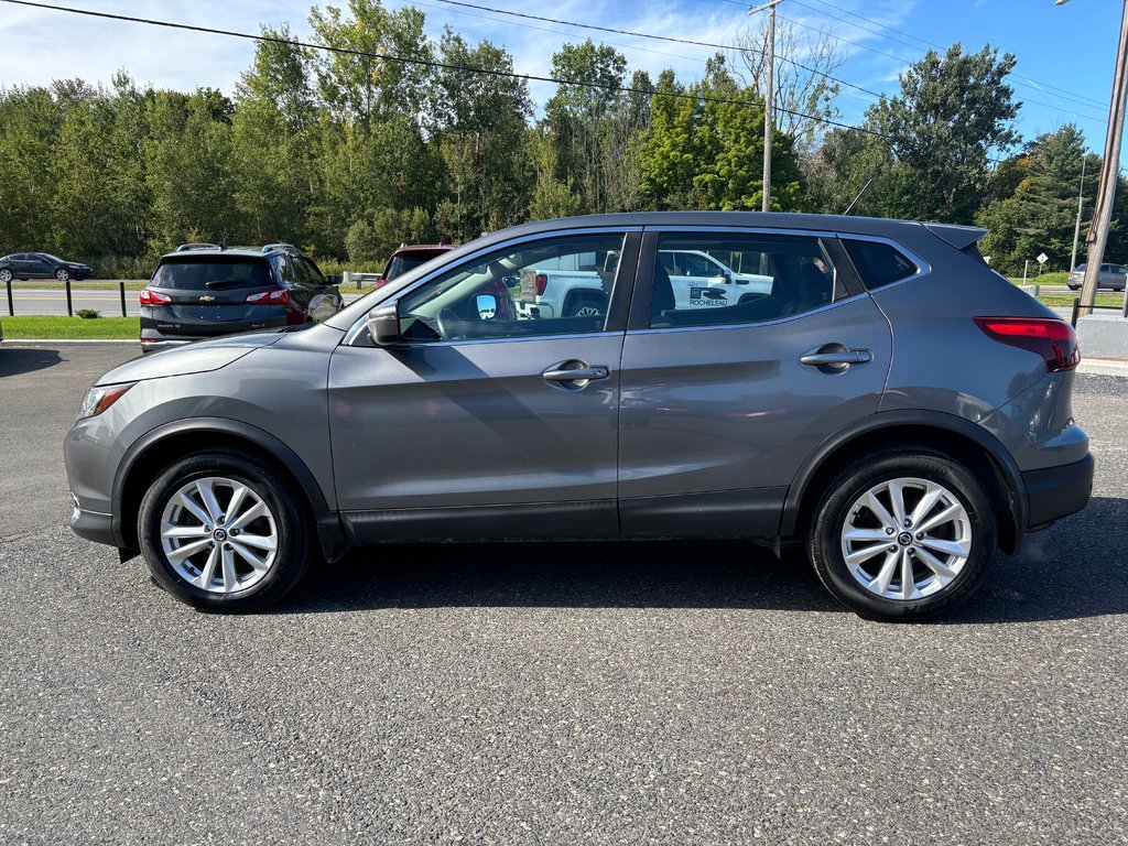 2019  Qashqai SV - AWD - Toit Ouvarant - Camera - Wow!! in Cowansville, Quebec - 2 - w1024h768px