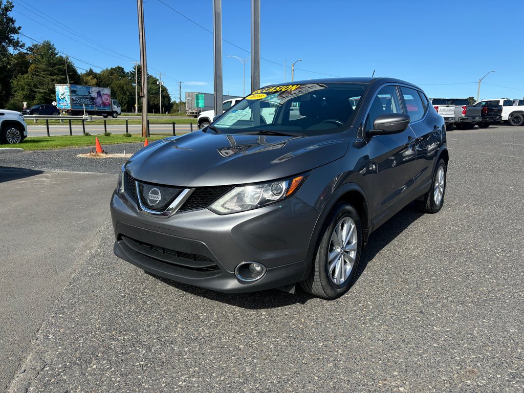 2019  Qashqai SV - AWD - Toit Ouvarant - Camera - Wow!! in Cowansville, Quebec - 1 - w1024h768px