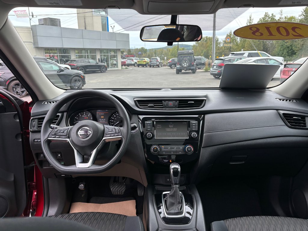 2018 Nissan Rogue SV in Cowansville, Quebec - 21 - w1024h768px