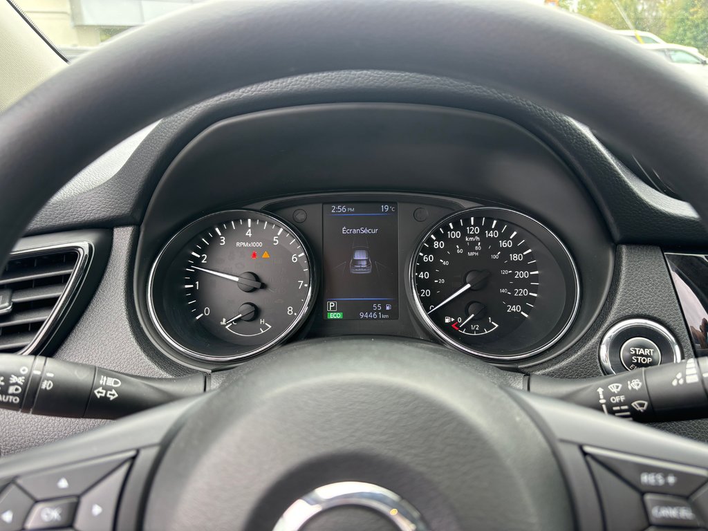 2018 Nissan Rogue SV in Cowansville, Quebec - 14 - w1024h768px