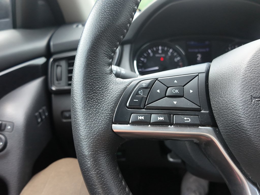 Nissan Rogue SL 2019 à Cowansville, Québec - 17 - w1024h768px