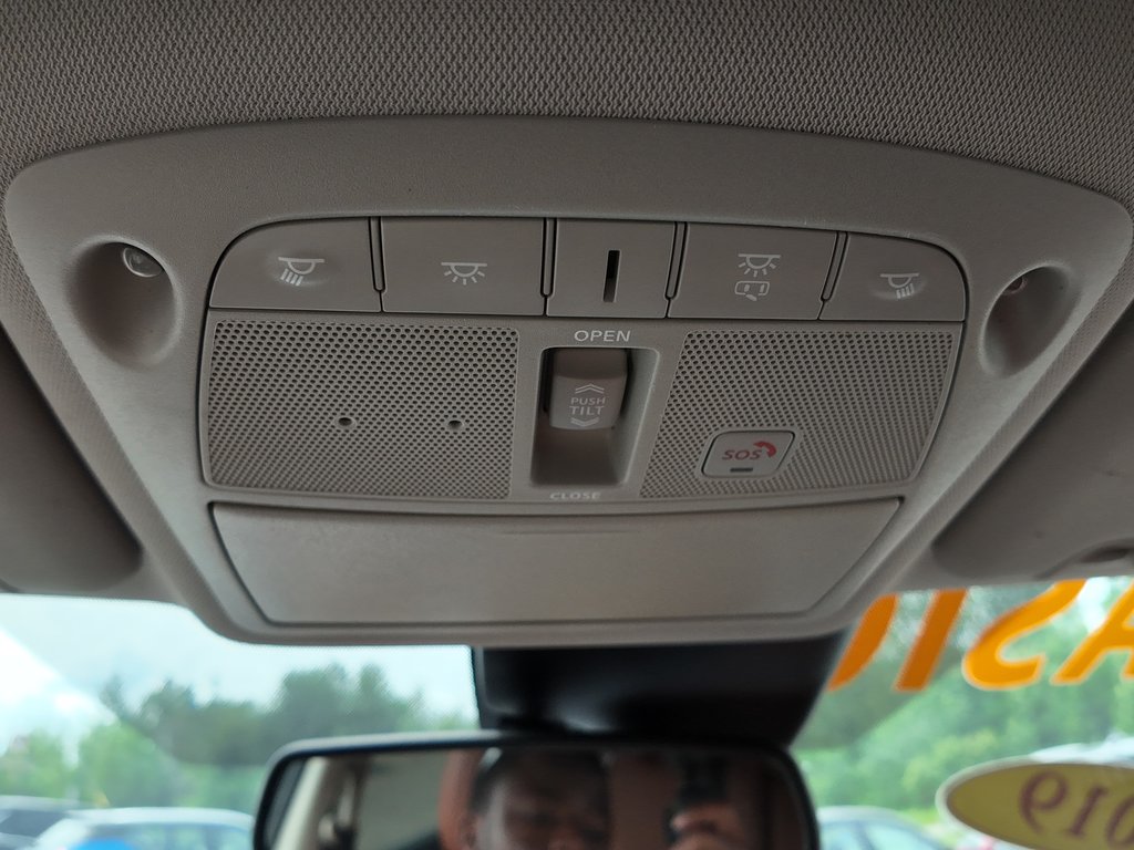 Nissan Rogue SL 2019 à Cowansville, Québec - 14 - w1024h768px