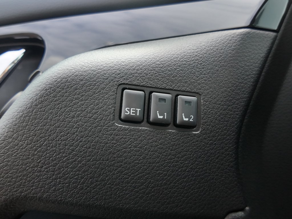 Nissan Rogue SL 2019 à Cowansville, Québec - 11 - w1024h768px