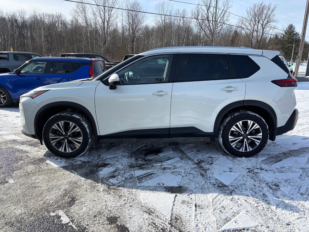 Nissan Rogue SV 2022 à Cowansville, Québec - 2 - w1024h768px