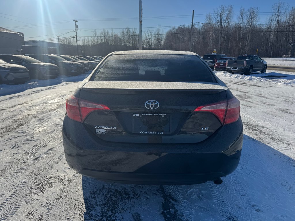 2017 Toyota Corolla CE in Cowansville, Quebec - 5 - w1024h768px
