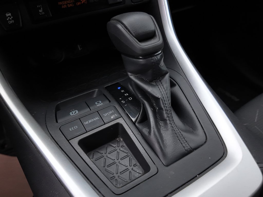 Toyota RAV4 LE 2019 à Cowansville, Québec - 7 - w1024h768px