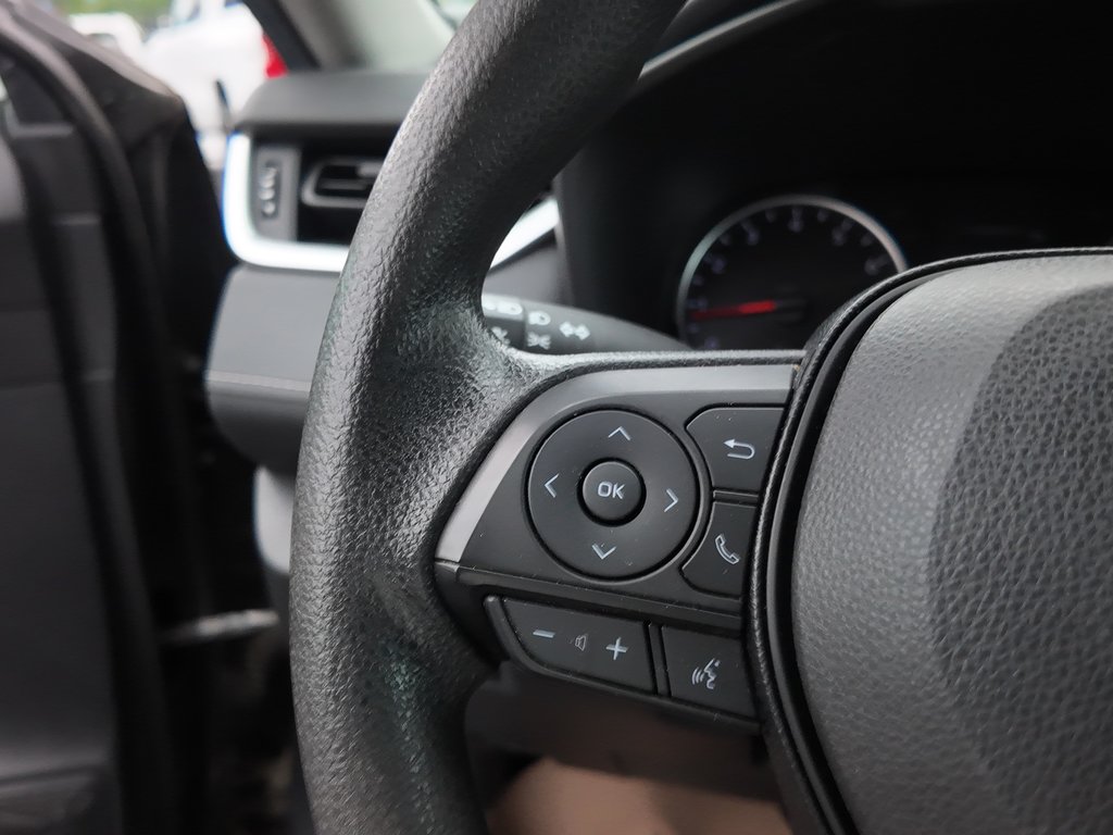 Toyota RAV4 LE 2019 à Cowansville, Québec - 8 - w1024h768px