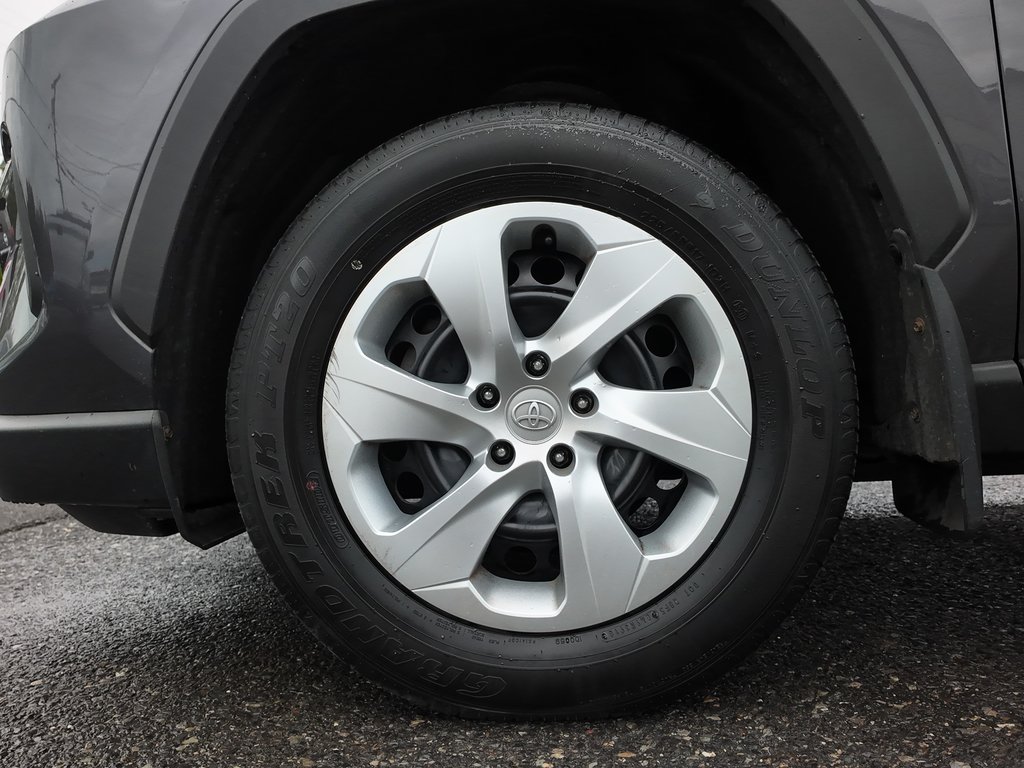 Toyota RAV4 LE 2019 à Cowansville, Québec - 6 - w1024h768px