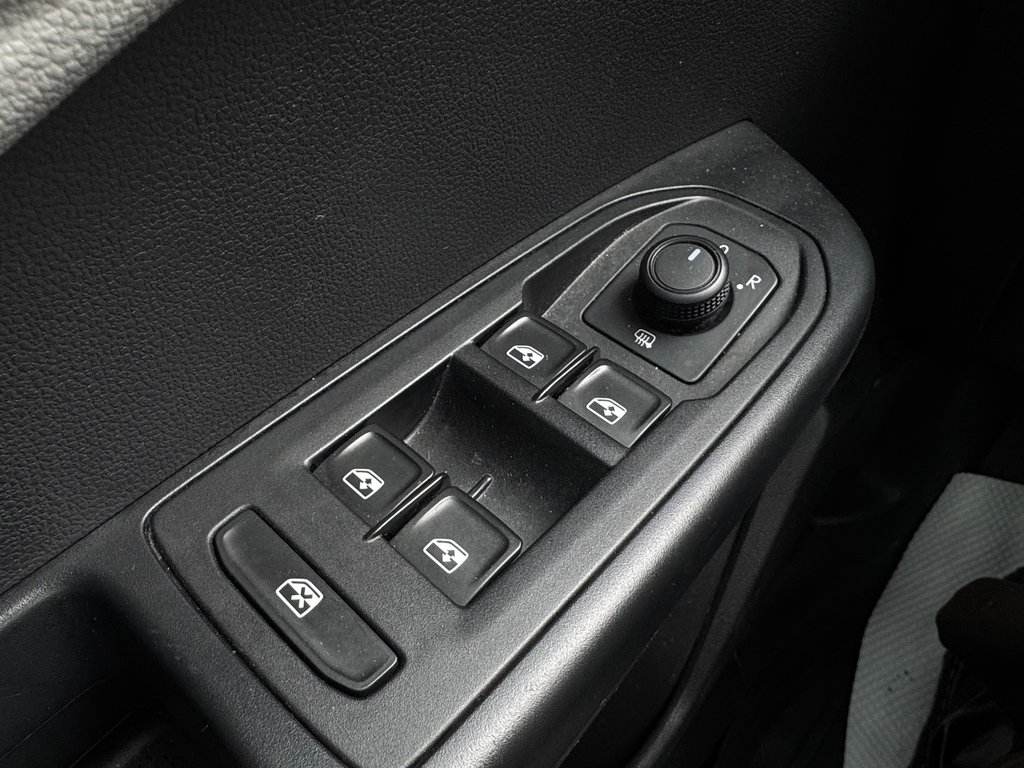 Volkswagen Taos Trendline 2022 à Cowansville, Québec - 14 - w1024h768px