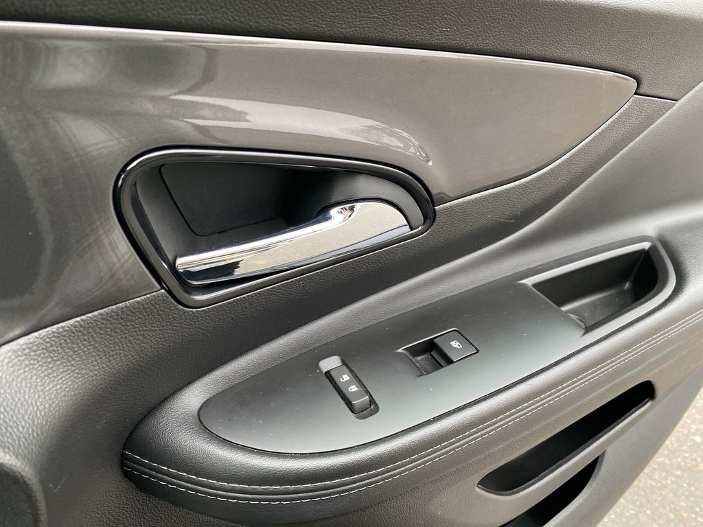 Buick ENCORE ESSENCE | Leather | SunRoof | Cam | HtdWheel 2019 à Saint John, Nouveau-Brunswick - 33 - w1024h768px