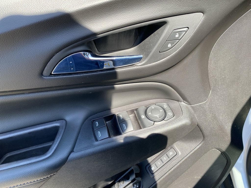 2018 Chevrolet EQUINOX PREMIER | LOCAL ONE OWNER | CLEAN CARFAX in Saint John, New Brunswick - 13 - w1024h768px