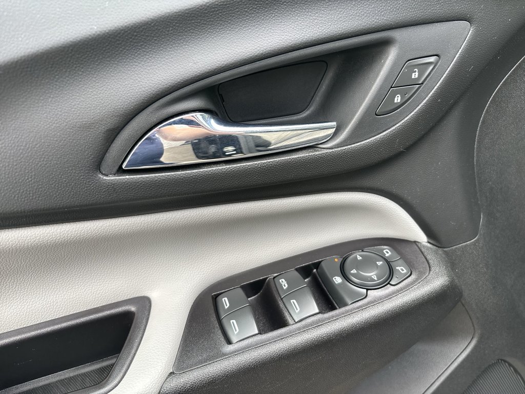 2019 Chevrolet EQUINOX LT | Roof | Nav | HtdSeats | Cam | USB in Saint John, New Brunswick - 13 - w1024h768px