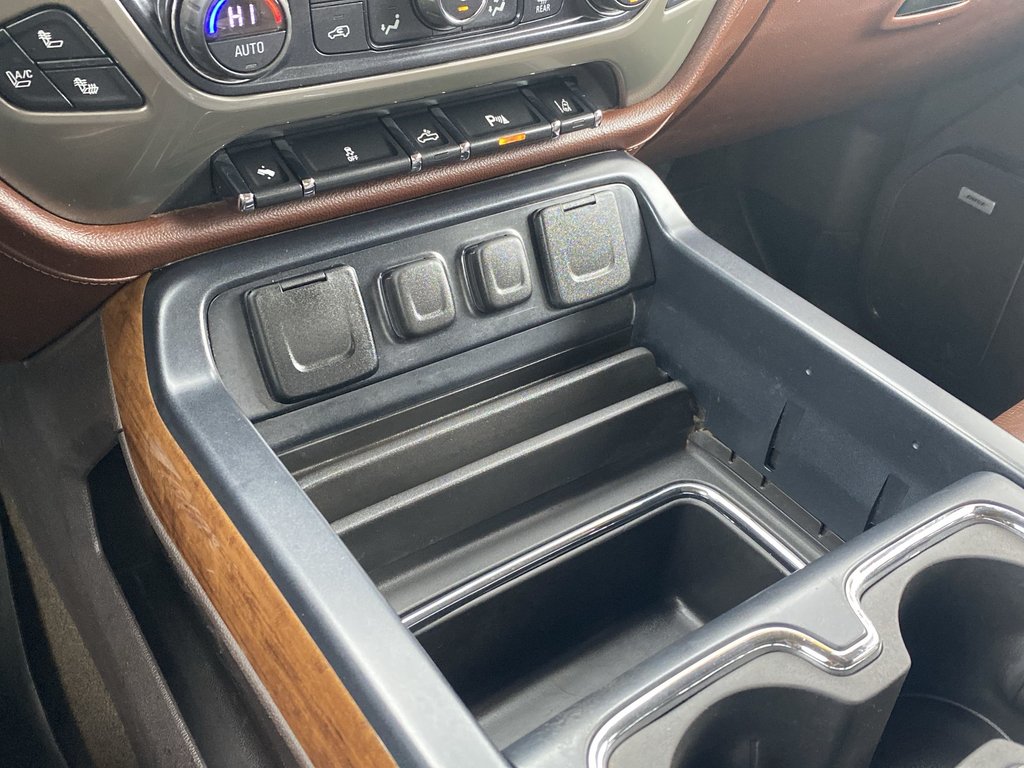 2014 Chevrolet SILVERADO 1500 High Country | Leather | Sunroof | Heated Seats in Saint John, New Brunswick - 24 - w1024h768px