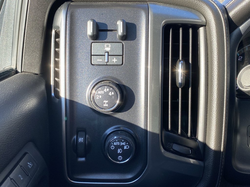 Chevrolet SILVERADO 1500 LTZ | Leather | Htd Seats | Cam | Cruise 2016 à Saint John, Nouveau-Brunswick - 19 - w1024h768px