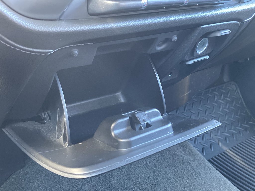 Chevrolet SILVERADO 1500 LTZ | Leather | Htd Seats | Cam | Cruise 2016 à Saint John, Nouveau-Brunswick - 24 - w1024h768px