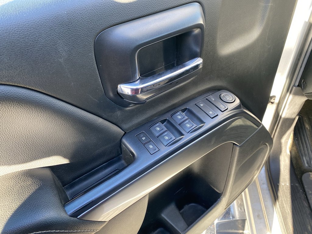 2018 Chevrolet SILVERADO 1500 LT | Cam | Keyless | Cruise | RemoteStart in Saint John, New Brunswick - 13 - w1024h768px