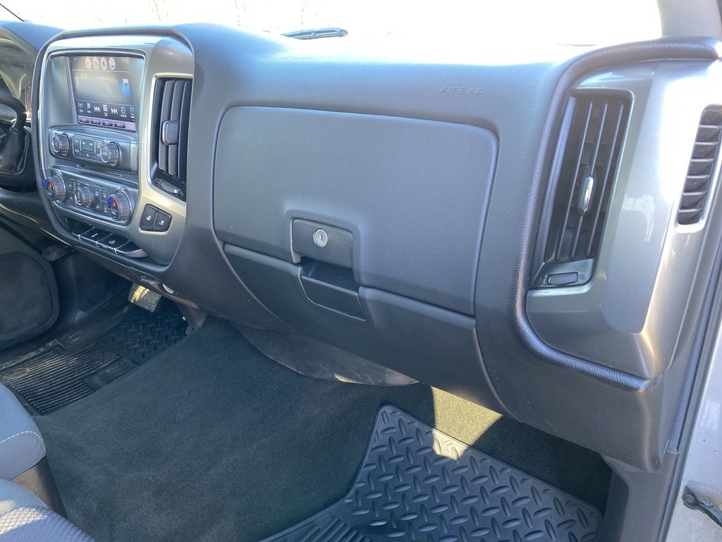 2018 Chevrolet SILVERADO 1500 LT | Cam | Keyless | Cruise | RemoteStart in Saint John, New Brunswick - 35 - w1024h768px