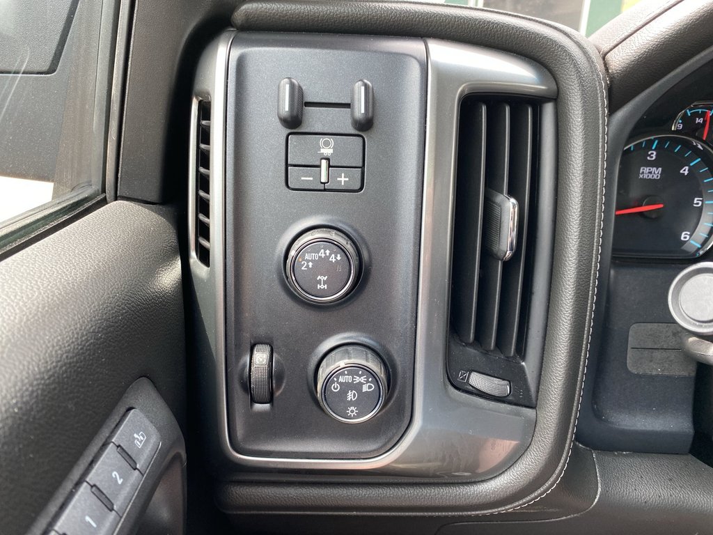 2018 Chevrolet SILVERADO 1500 LTZ | Leather | Htd Seats | V8 in Saint John, New Brunswick - 19 - w1024h768px