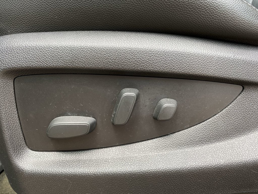 2018 Chevrolet SILVERADO 1500 LTZ | Leather | Htd Seats | V8 in Saint John, New Brunswick - 12 - w1024h768px