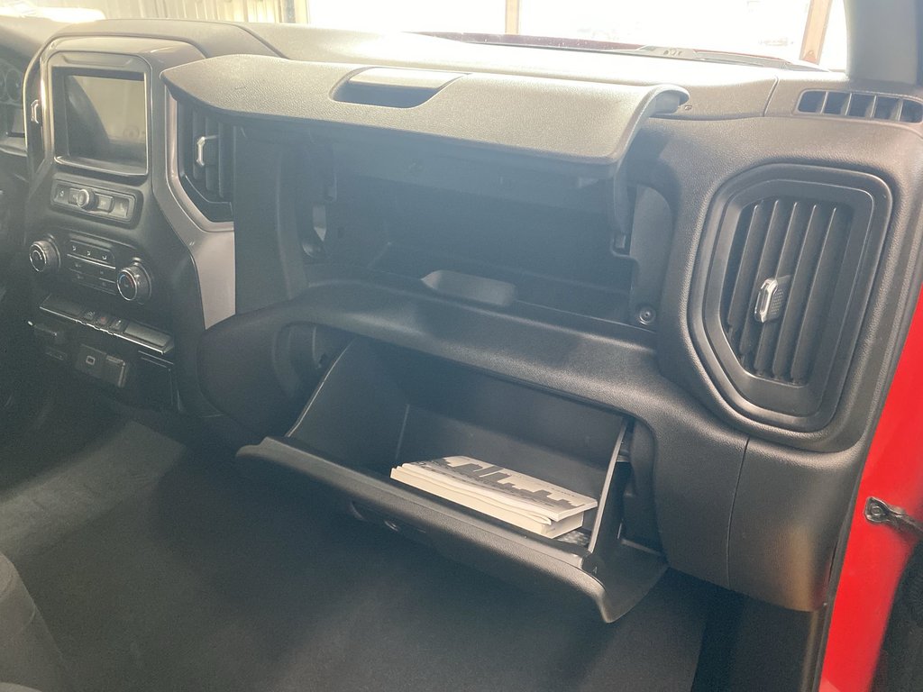 2019 Chevrolet SILVERADO 1500 Custom | V8 | Crusie | CAM | 4X4 in Saint John, New Brunswick - 34 - w1024h768px