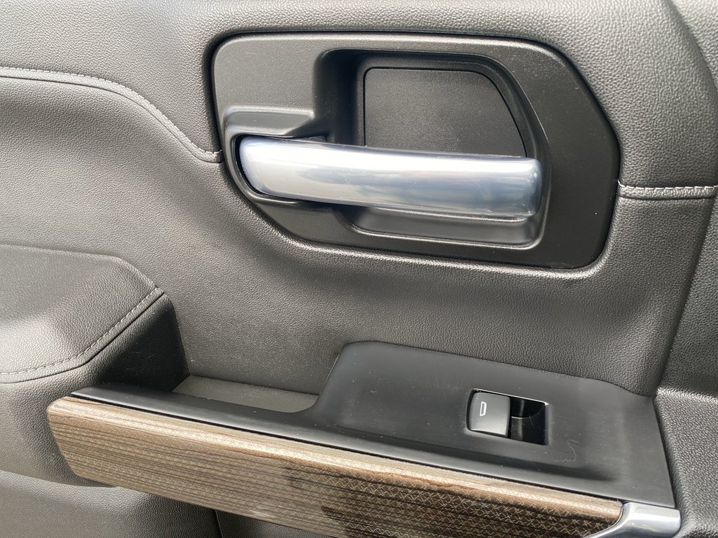 2020 Chevrolet SILVERADO 1500 LT Trailboss | Htd Seats | Htd Wheel | V8 | Cam in Saint John, New Brunswick - 29 - w1024h768px