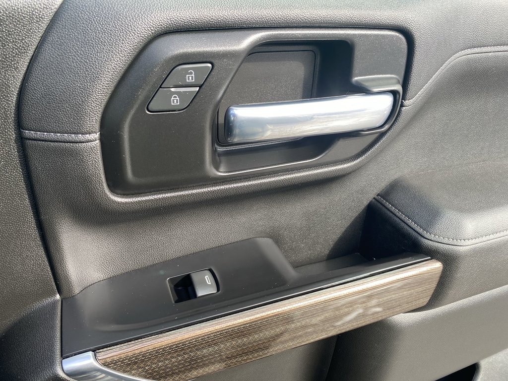 2020 Chevrolet SILVERADO 1500 LT Trailboss | Htd Seats | Htd Wheel | V8 | Cam in Saint John, New Brunswick - 36 - w1024h768px