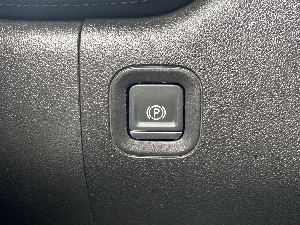 2020 Chevrolet SILVERADO 1500 LT Trailboss | Htd Seats | Htd Wheel | V8 | Cam in Saint John, New Brunswick - 26 - w1024h768px