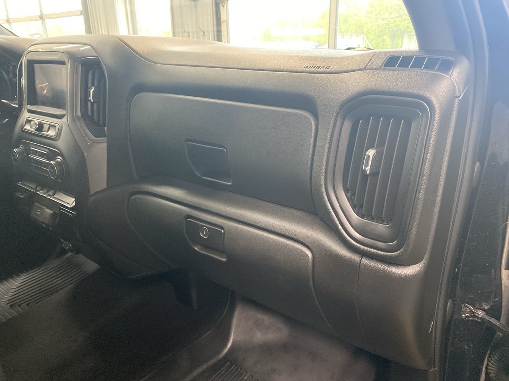 2020 Chevrolet SILVERADO 1500 Custom | V8 | Crusie | Cam | 4X4 in Saint John, New Brunswick - 35 - w1024h768px