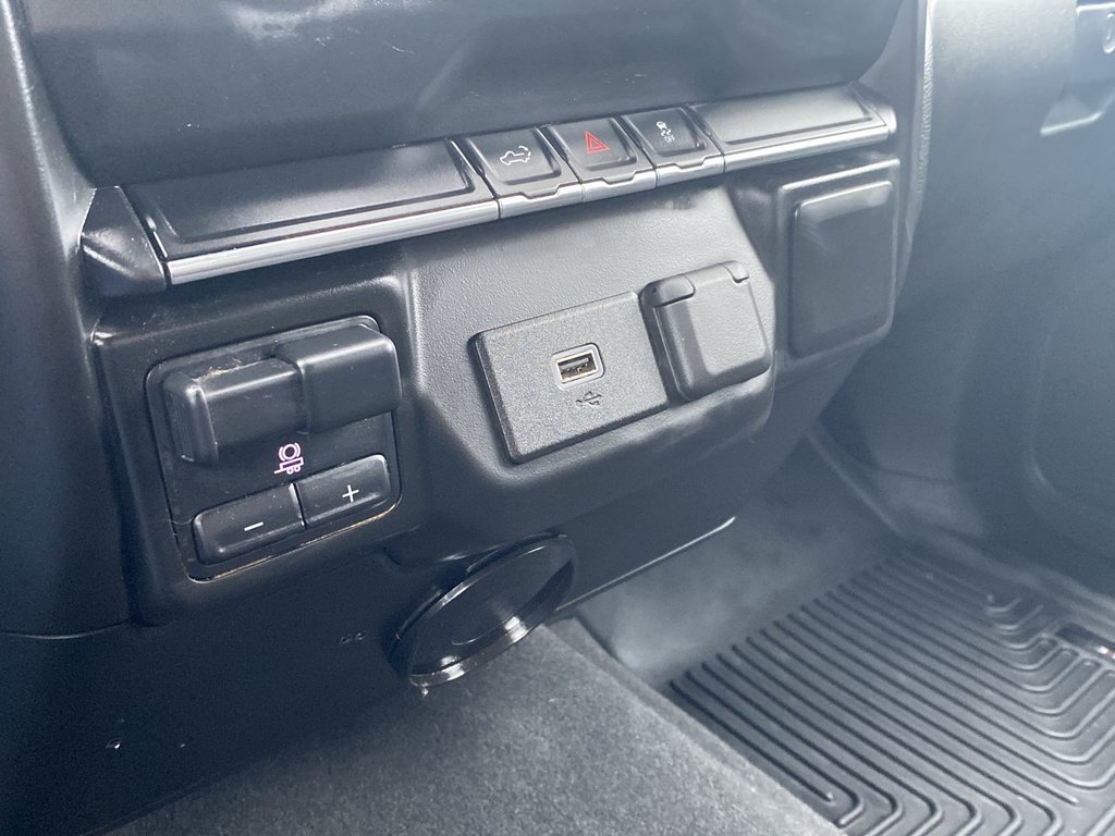 2020 Chevrolet SILVERADO 1500 Custom | V8 | Crusie | Cam | 4X4 in Saint John, New Brunswick - 24 - w1024h768px