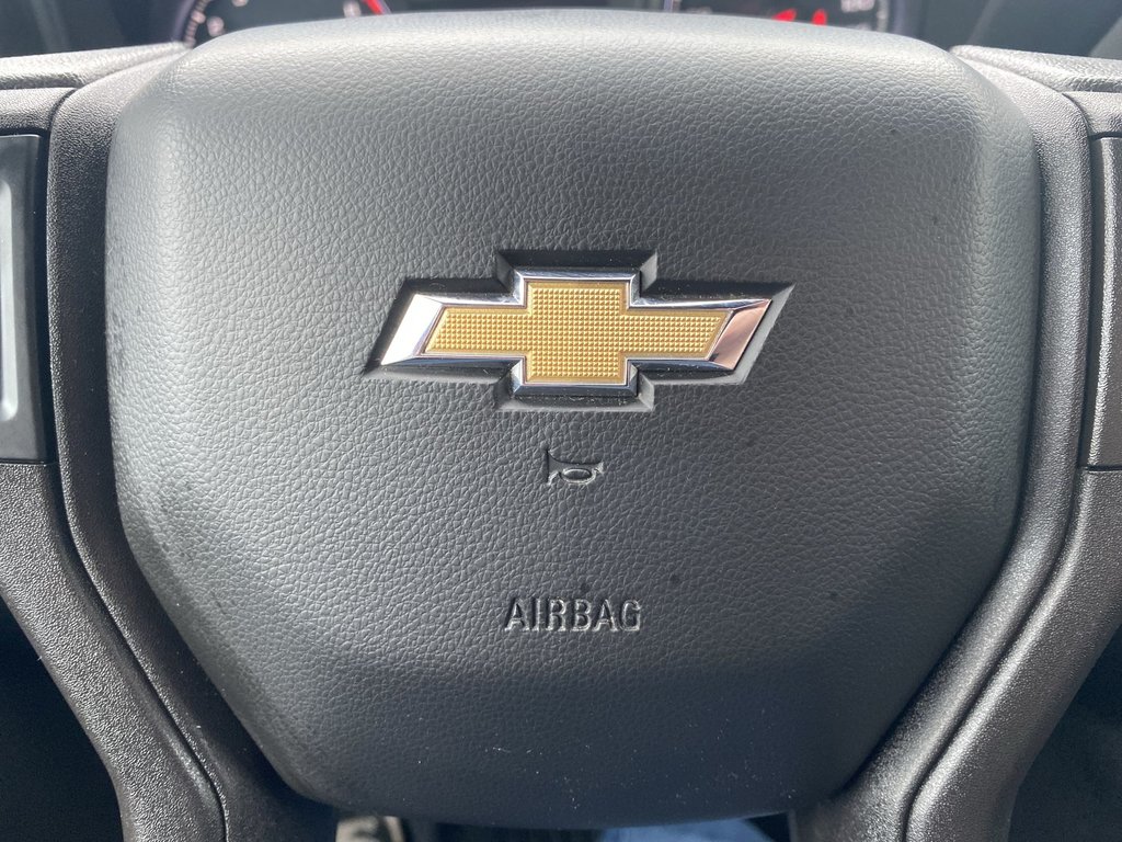 2020 Chevrolet SILVERADO 1500 Custom | V8 | Crusie | Cam | 4X4 in Saint John, New Brunswick - 15 - w1024h768px