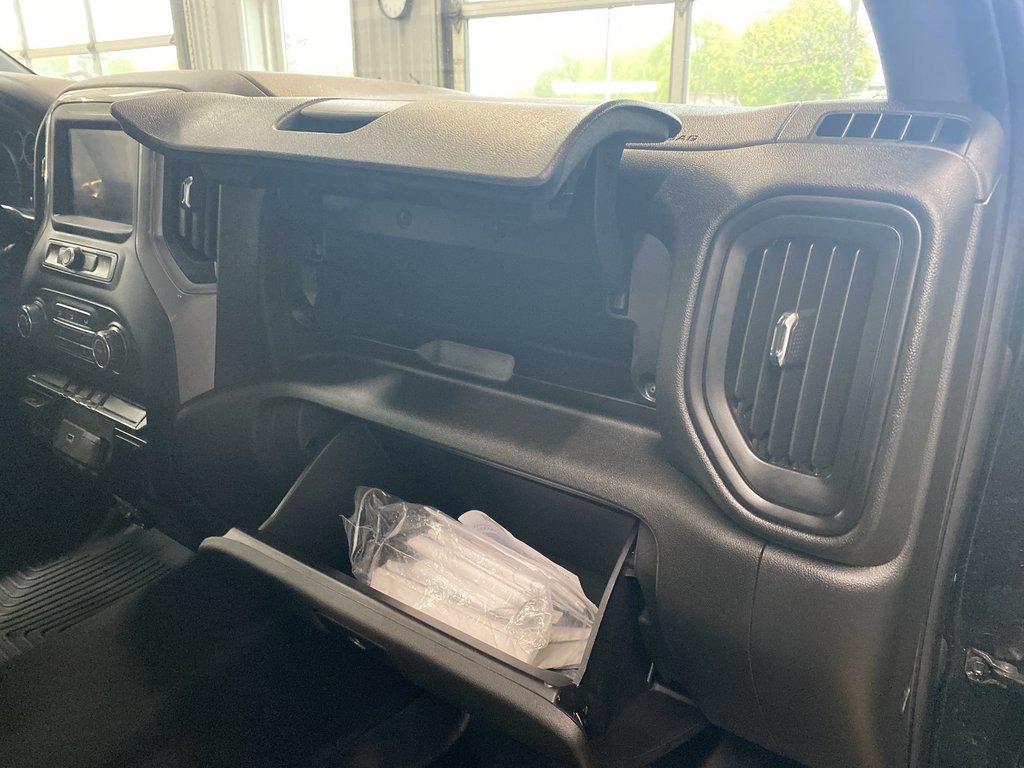 2020 Chevrolet SILVERADO 1500 Custom | V8 | Crusie | Cam | 4X4 in Saint John, New Brunswick - 34 - w1024h768px