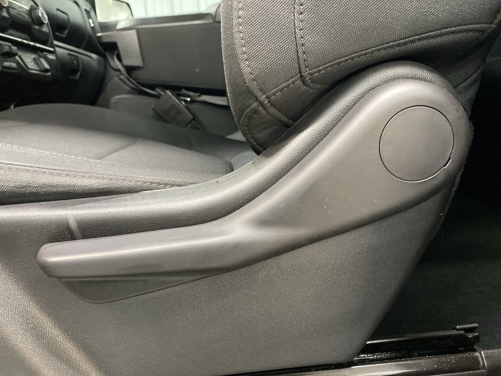 2020 Chevrolet SILVERADO 1500 Custom | V8 | Crusie | Cam | 4X4 in Saint John, New Brunswick - 12 - w1024h768px