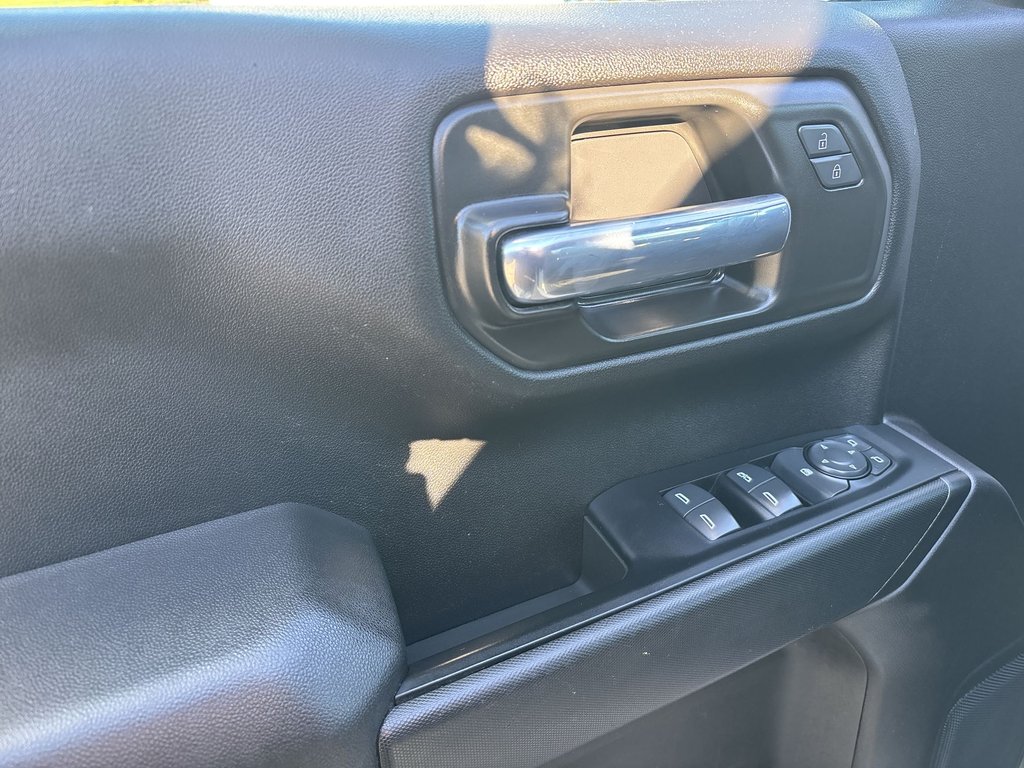 Chevrolet Silverado 1500 Custom | Cam | USB | Cruise | Warranty to 2028 2022 à Saint John, Nouveau-Brunswick - 13 - w1024h768px