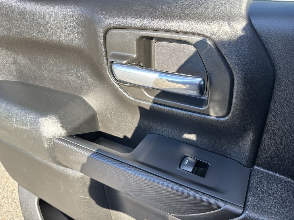 Chevrolet Silverado 1500 Custom | Cam | USB | Cruise | Warranty to 2028 2022 à Saint John, Nouveau-Brunswick - 28 - w1024h768px