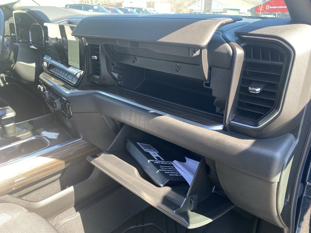 2022 Chevrolet SILVERADO 1500 RST | Htd Wheel | Htd Seats | V8 in Saint John, New Brunswick - 33 - w1024h768px