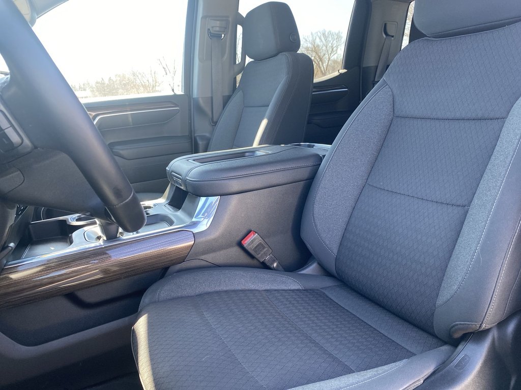 2022 Chevrolet SILVERADO 1500 RST | Htd Wheel | Htd Seats | V8 in Saint John, New Brunswick - 11 - w1024h768px