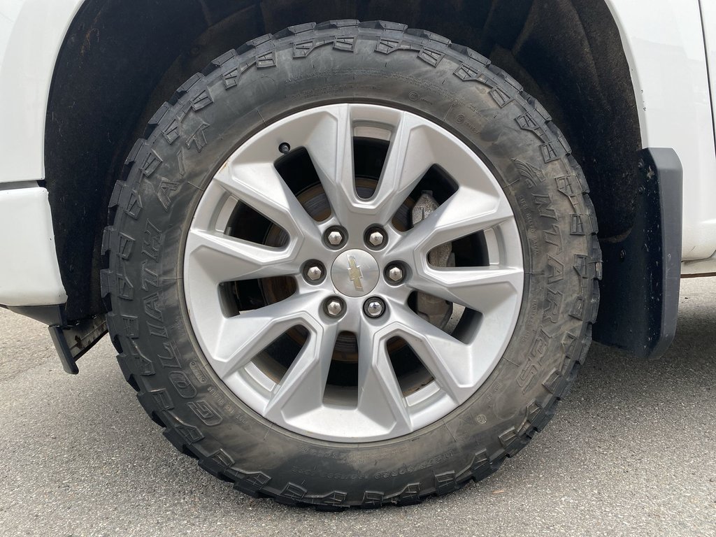 2023 Chevrolet SILVERADO 1500 CUSTOM in Saint John, New Brunswick - 10 - w1024h768px