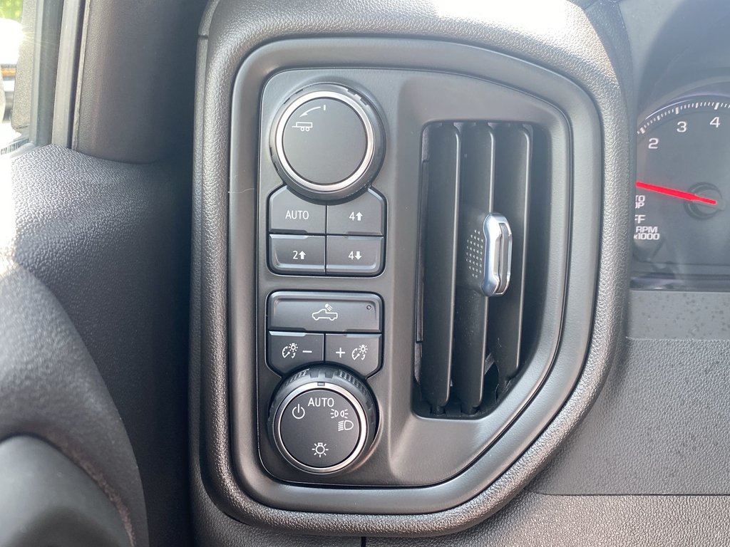 2023 Chevrolet SILVERADO 1500 in Antigonish, Nova Scotia - 19 - w1024h768px