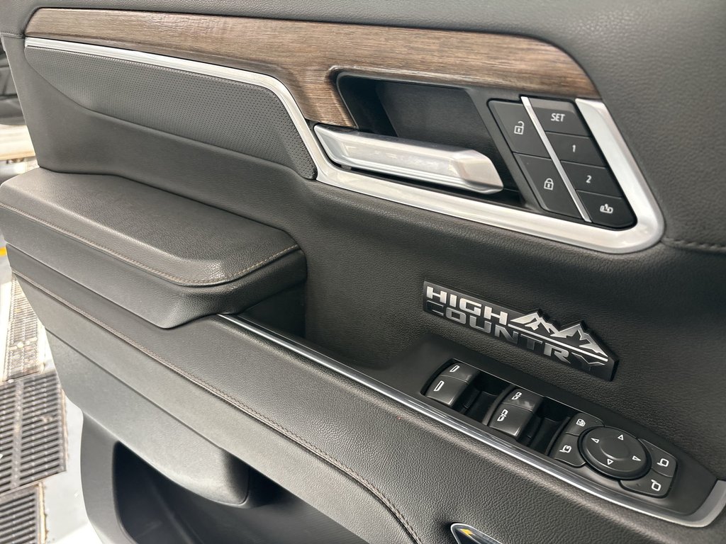 2023 Chevrolet Silverado 1500 High Country | Leather | Roof | Nav | Cam | USB in Saint John, New Brunswick - 13 - w1024h768px