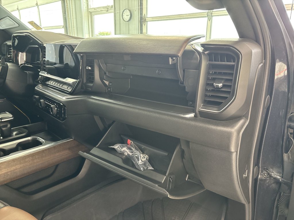2023 Chevrolet Silverado 1500 High Country | Leather | Roof | Nav | Cam | USB in Saint John, New Brunswick - 33 - w1024h768px
