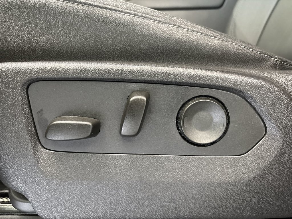 2024 Chevrolet SILVERADO 1500 LT Trail Boss | Leather | Roof | Nav | HtdWheel in Saint John, New Brunswick - 12 - w1024h768px