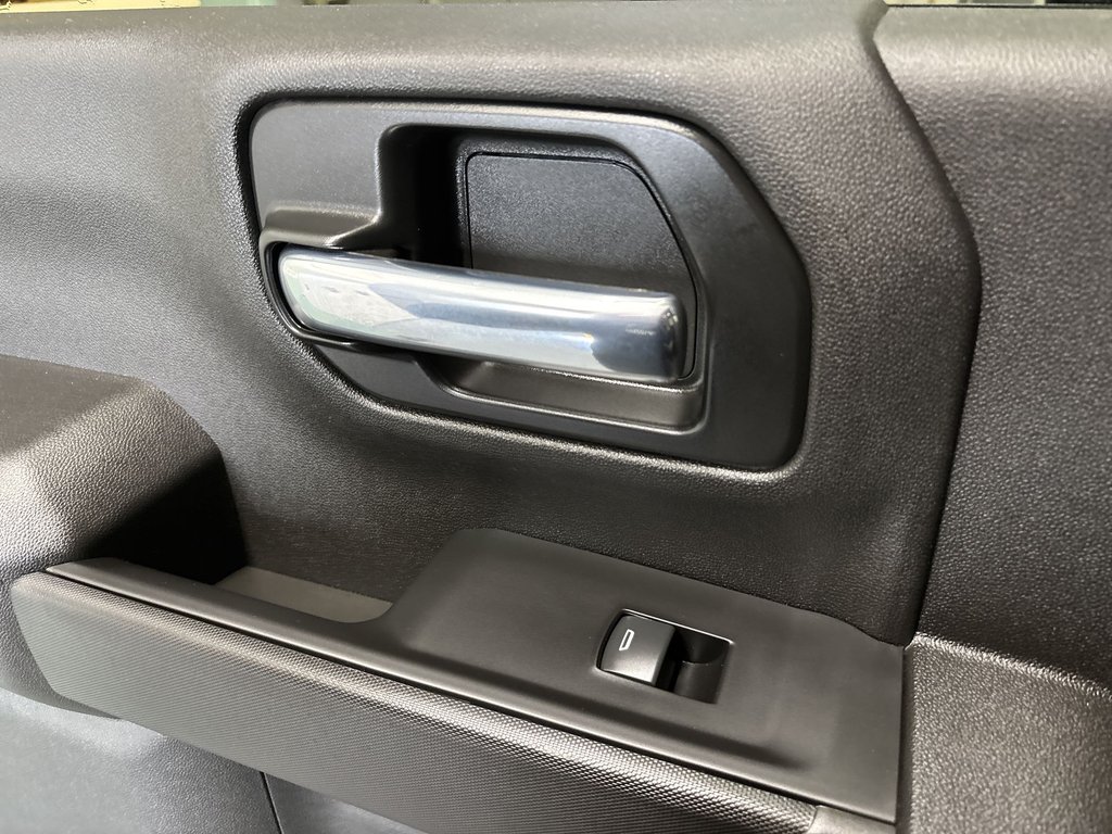 2024 Chevrolet Silverado 2500 4WD Custom Crew Cam | USB | Bluetooth | Cruise in Saint John, New Brunswick - 29 - w1024h768px
