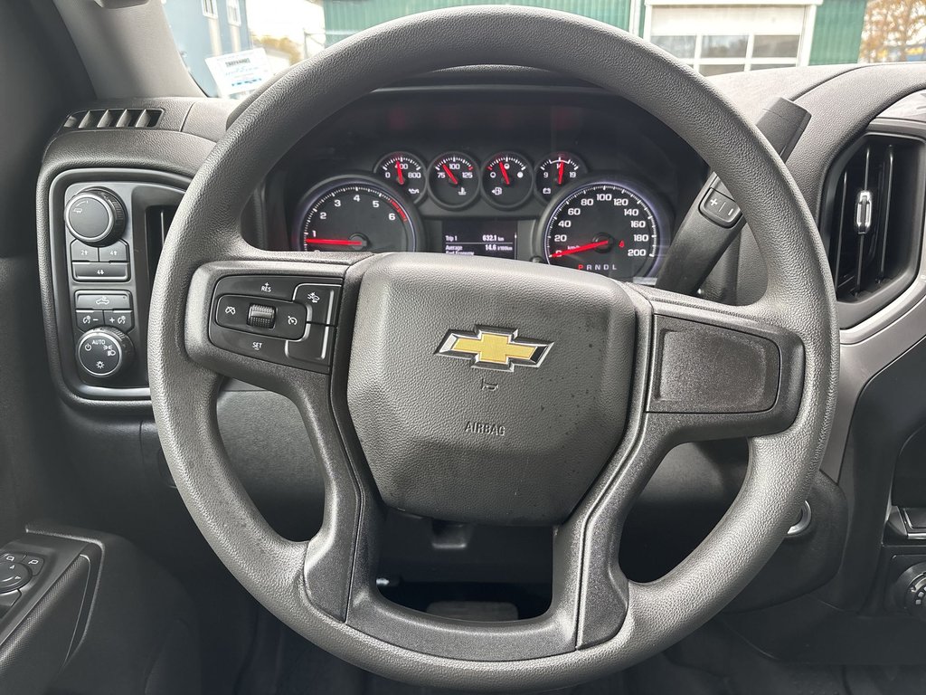 2024 Chevrolet Silverado 2500 4WD Custom Crew Cam | USB | Bluetooth | Cruise in Saint John, New Brunswick - 14 - w1024h768px