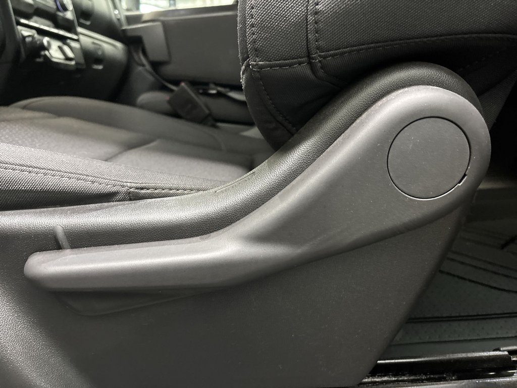2024 Chevrolet Silverado 2500 4WD Custom Crew Cam | USB | Bluetooth | Cruise in Saint John, New Brunswick - 12 - w1024h768px