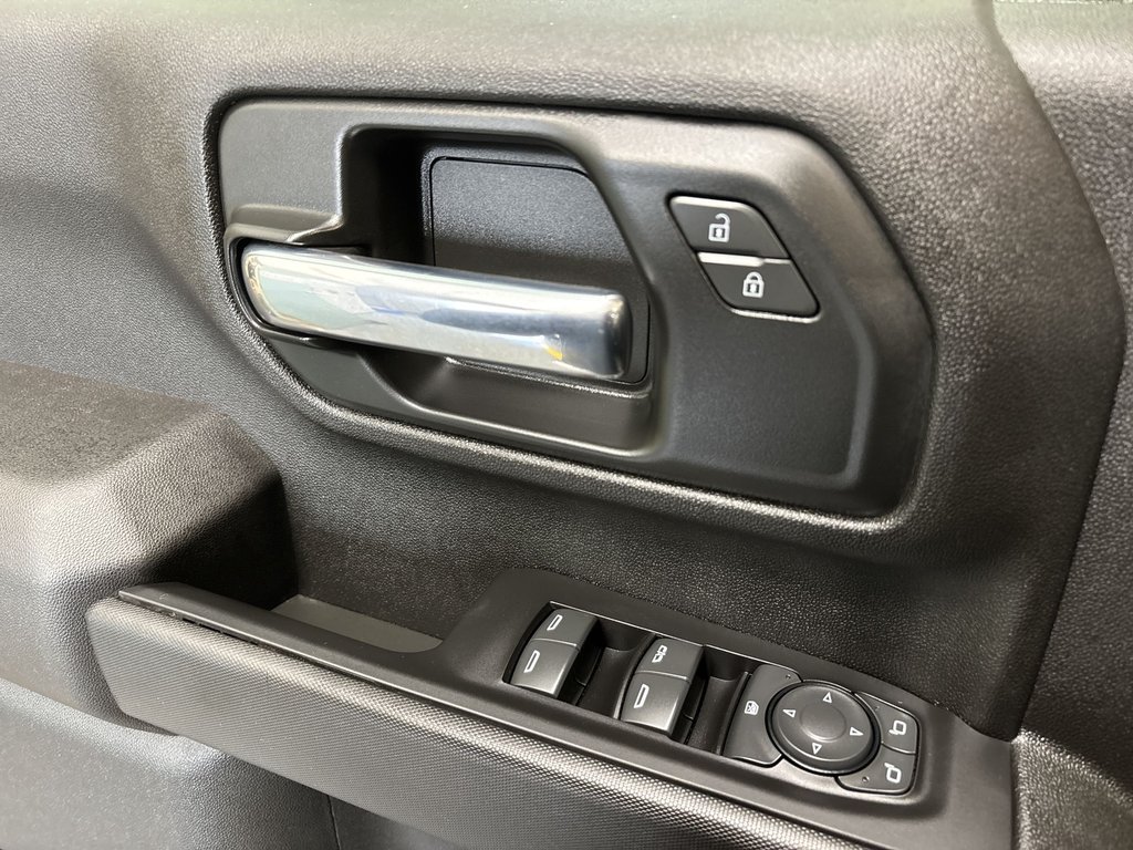 2024 Chevrolet Silverado 2500 4WD Custom Crew Cam | USB | Bluetooth | Cruise in Saint John, New Brunswick - 13 - w1024h768px